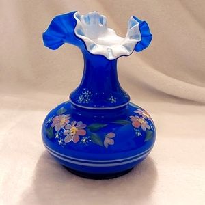 Fenton glass vase (hand-painted and signed by Artist)
